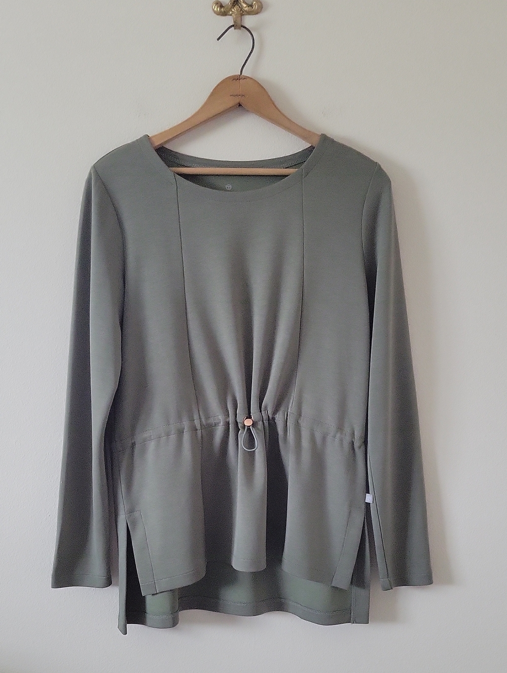 T by Talbots Olive Activewear Cinch Waist Tunic Size Medium